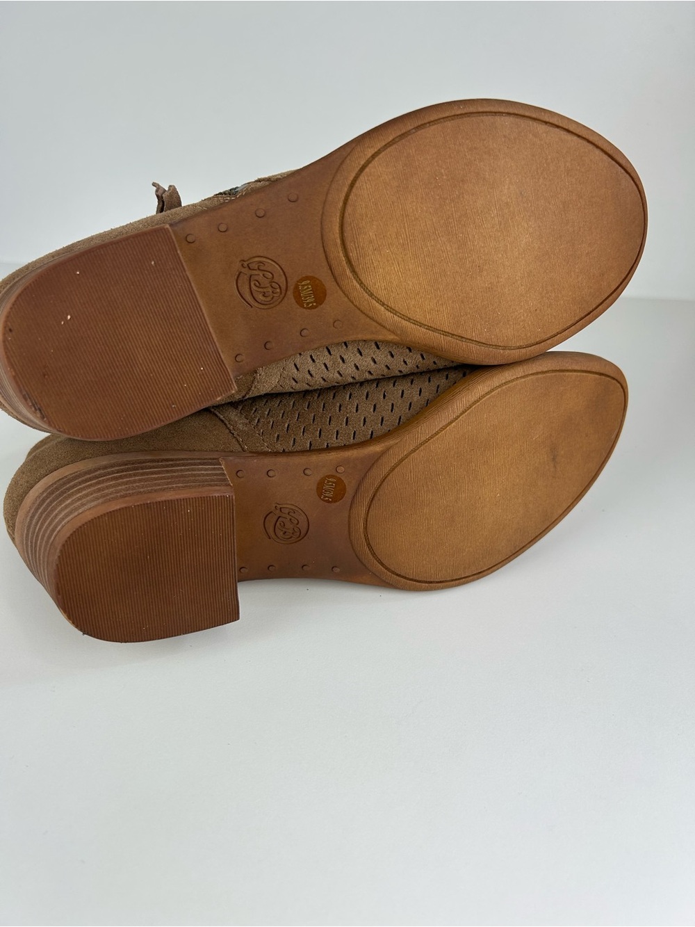 LUCKY BRAND BRIELLEY PERFORATED LEATHER ANKLE BOOTIES 9.5 - Picture 6 of 13